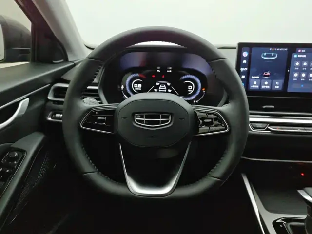 Geely Emgrand — Фото автомобиля 15