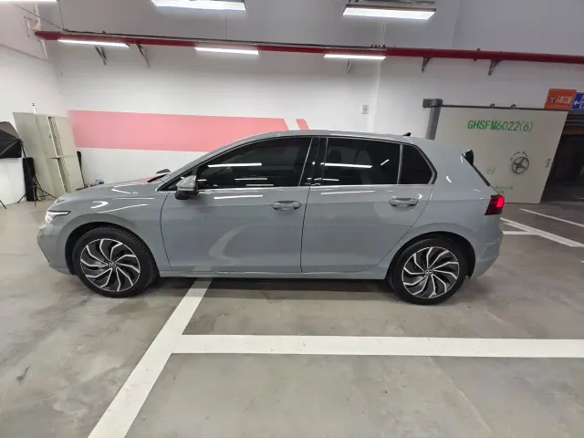 Volkswagen Golf — Фото автомобиля 2