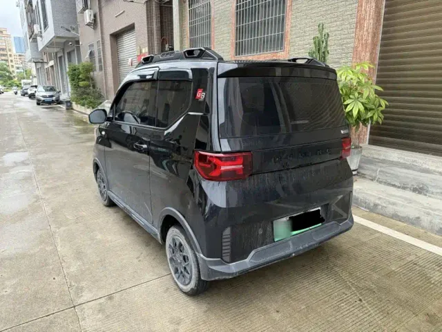 Wuling Hongguang Mini EV — Фото автомобиля 5