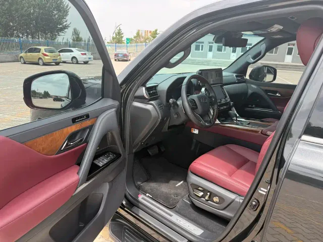 Lexus LX — Фото автомобиля 6