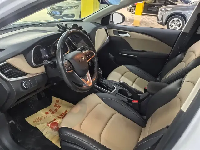 Chevrolet Monza — Фото автомобиля 9
