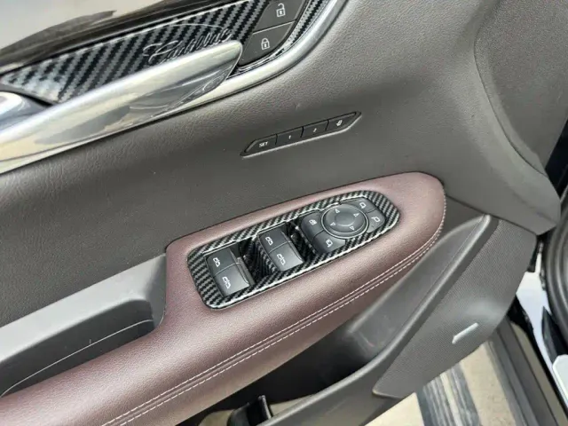 Cadillac Cadillac XT6 2022 2.0T 6-Seater 2WD Luxury Edition — Фото автомобиля 28
