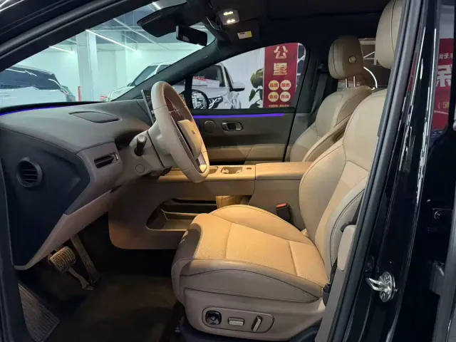 Li Auto i6 — Фото автомобиля 5