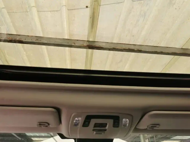 Toyota Granvia — Фото автомобиля 17