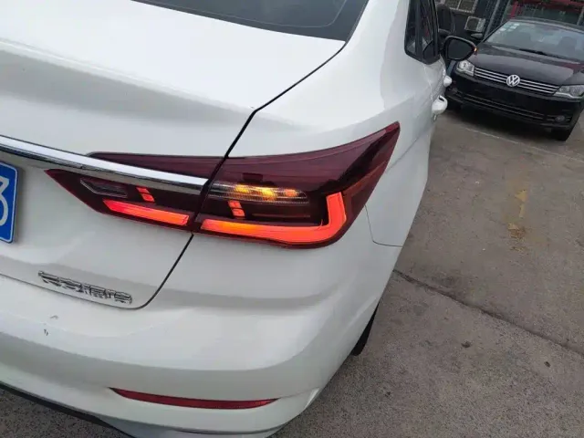 Ford Escort — Фото автомобиля 23
