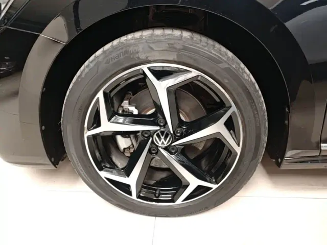 Volkswagen Passat — Фото автомобиля 22