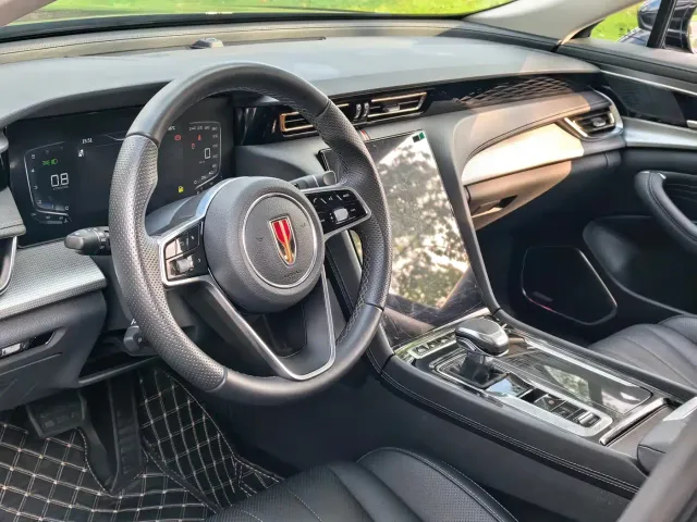 Hongqi H5 — Фото автомобиля 8