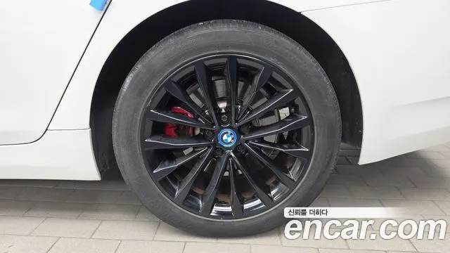 BMW 5-Series 5 серия (G30) — Фото автомобиля 18