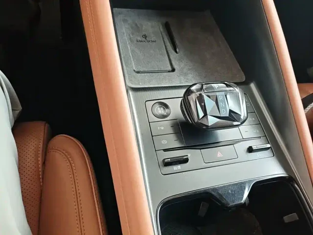 BYD Song L EV — Фото автомобиля 13