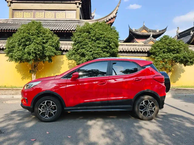 BYD Yuan Pro — Фото автомобиля 4