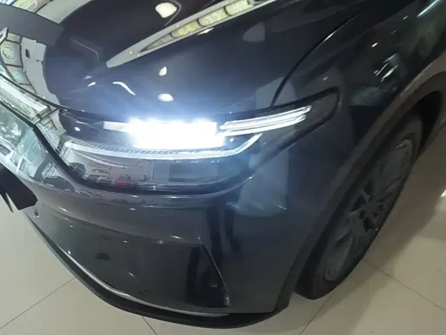 Leapmotor C11 — Фото автомобиля 23