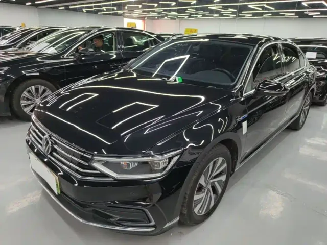 Фотография автомобиля — Volkswagen Magotan