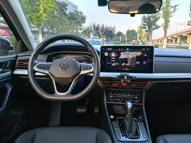 Volkswagen Lavida — Фото автомобиля 14