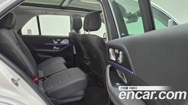 Mercedes-Benz GLE-Class — Фото автомобиля 10