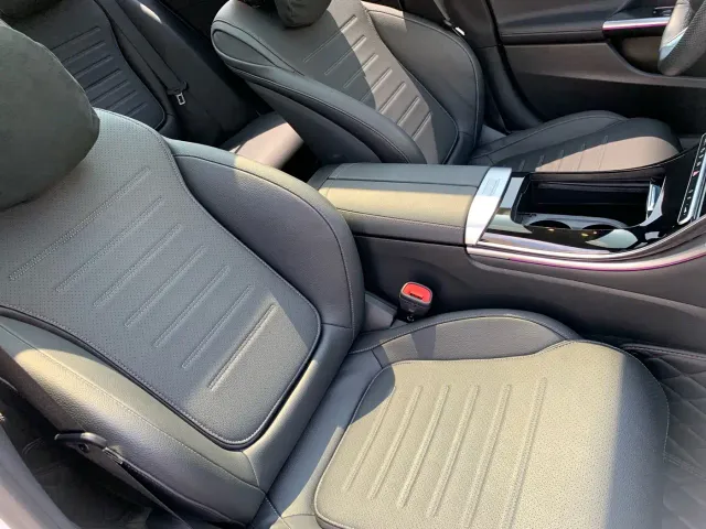 Mercedes-Benz C-Class — Фото автомобиля 26