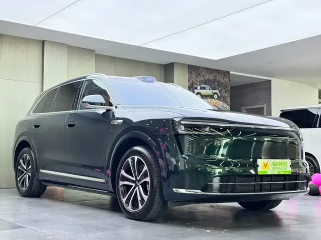 AITO Wenjie AITO M7 2026 Extended Range Ultra AWD 5-Seater — Фото автомобиля 3