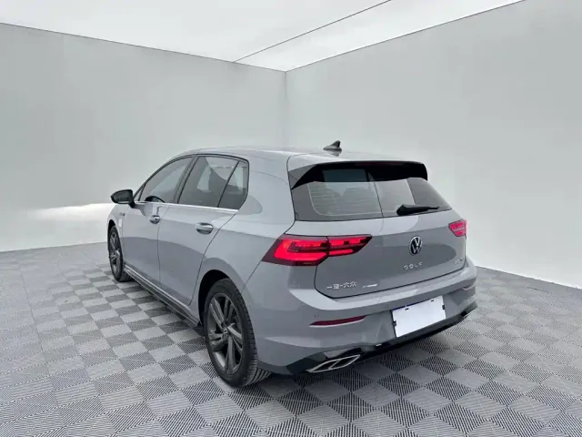 Volkswagen Golf — Фото автомобиля 4