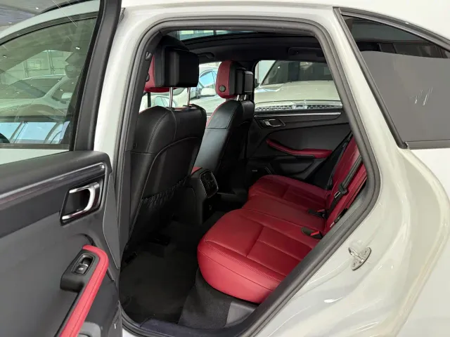 Porsche Macan — Фото автомобиля 7
