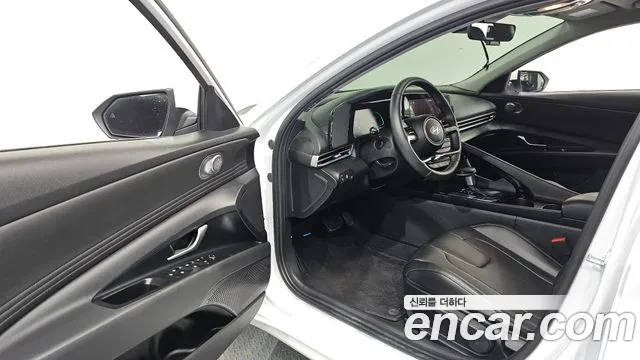Hyundai Avante CN7 — Фото автомобиля 10