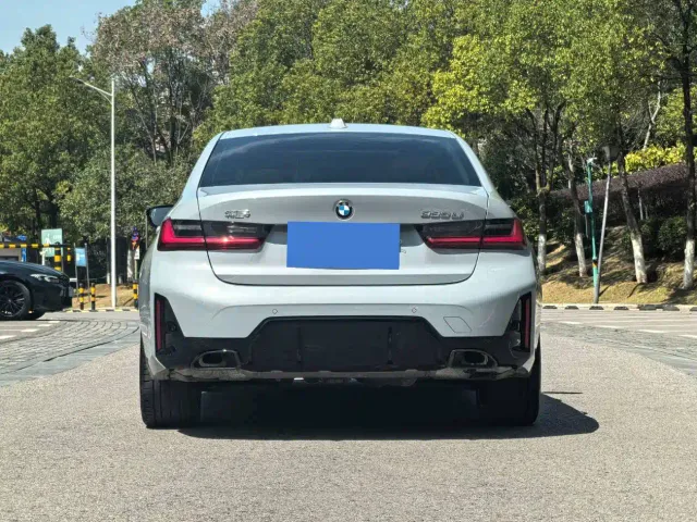 BMW 3 Series — Фото автомобиля 12