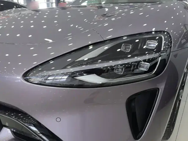 Xiaomi SU7 — Фото автомобиля 23