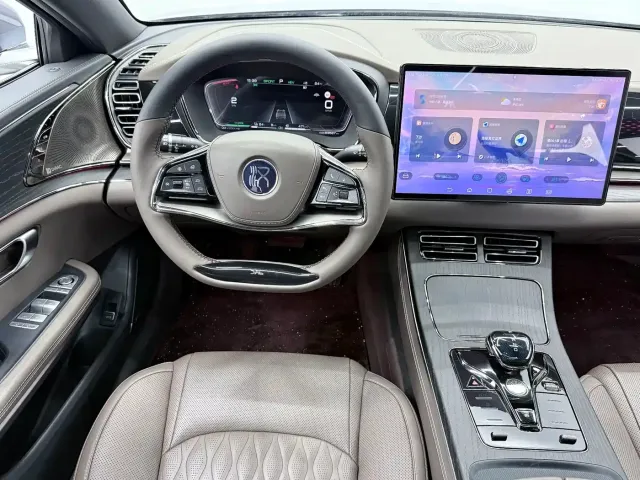 BYD Han — Фото автомобиля 7