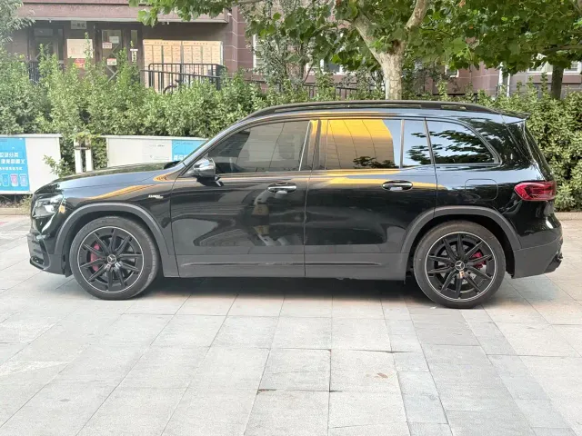 Mercedes-Benz GLB AMG — Фото автомобиля 4