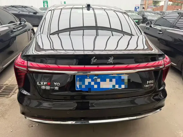 Hongqi H5 — Фото автомобиля 9