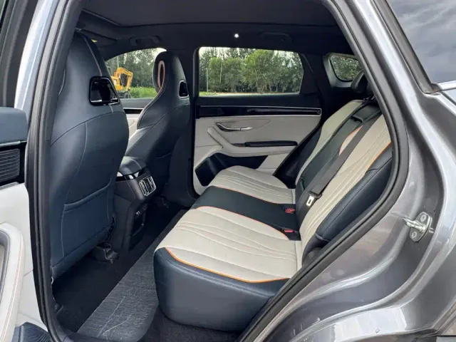 BYD Song PLUS — Фото автомобиля 18