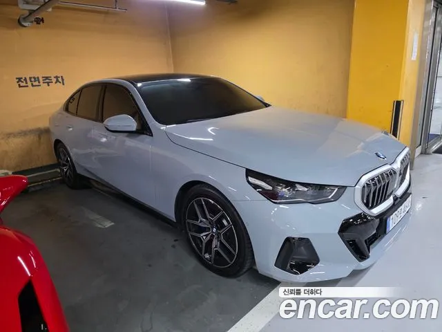BMW 5 Series G60 — Фото автомобиля 2
