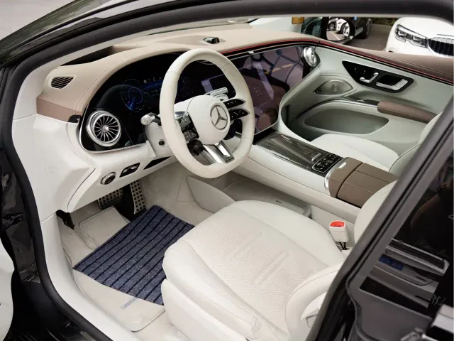 Mercedes-Benz EQS AMG — Фото автомобиля 11