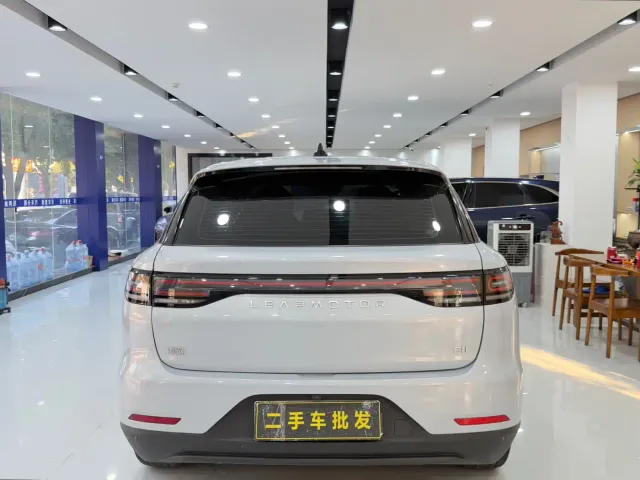 Leapmotor C11 — Фото автомобиля 8