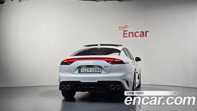 Kia Stinger Meister — Фото автомобиля 4