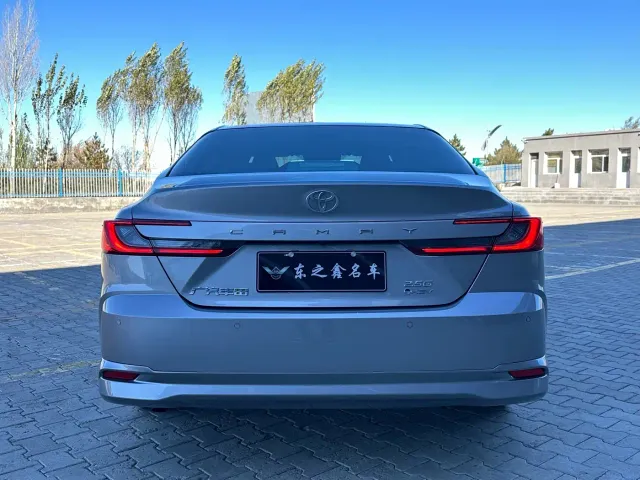 Toyota Camry — Фото автомобиля 5