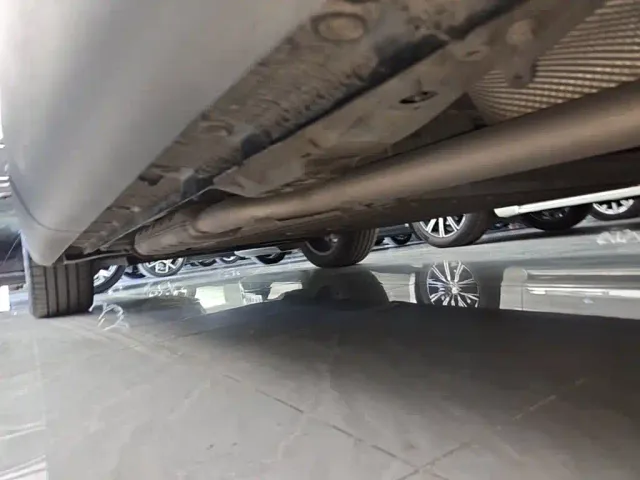Volvo XC70 Plug-in Hybrid — Фото автомобиля 21