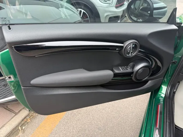 MINI Hatch — Фото автомобиля 10