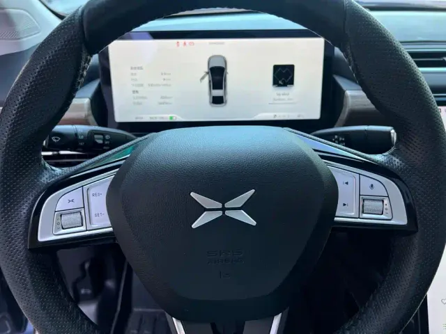 Xpeng P5 — Фото автомобиля 12