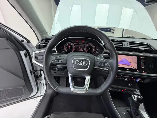 Audi Q3 — Фото автомобиля 10