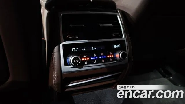 BMW 7 Series — Фото автомобиля 18