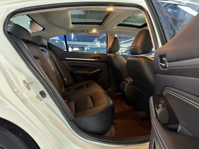 Nissan Teana — Фото автомобиля 13