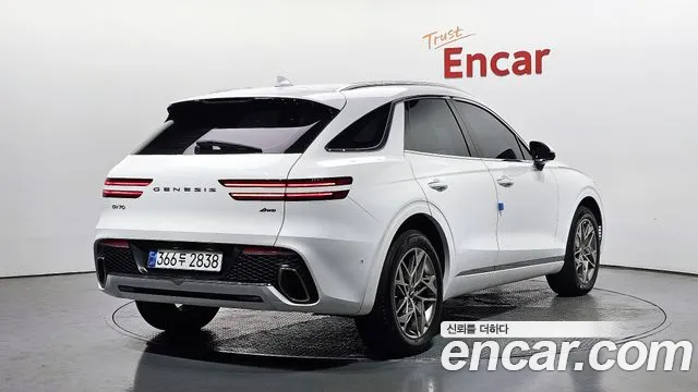 Genesis GV70 2.5T Бензин AWD — Фото автомобиля 2