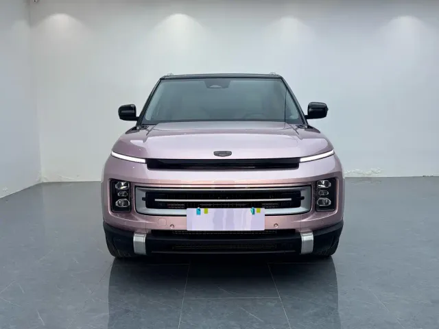 Geely ICON — Фото автомобиля 2