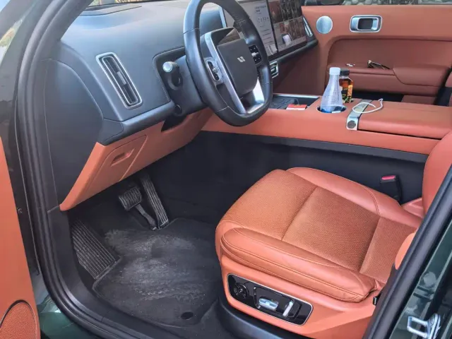 Li Auto L7 — Фото автомобиля 4