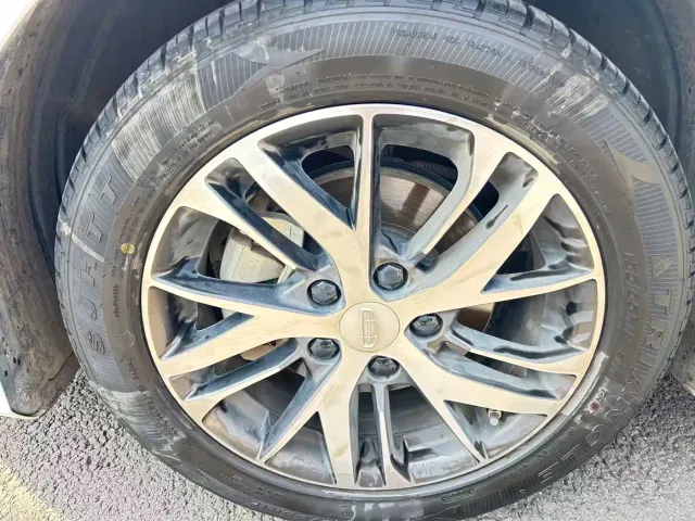 Geely Emgrand — Фото автомобиля 8