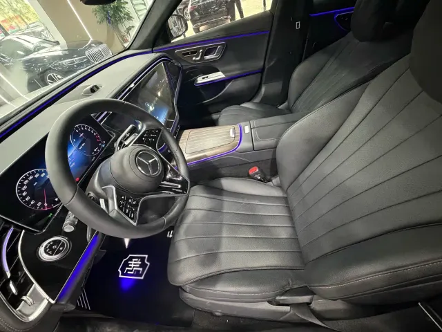 Mercedes-Benz E-Class — Фото автомобиля 5