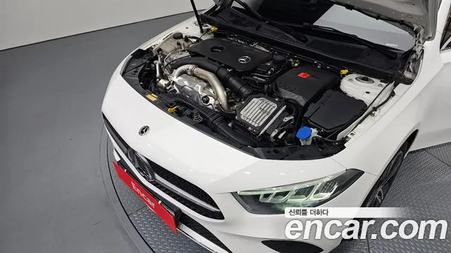 Mercedes-Benz A-Class W177 — Фото автомобиля 9