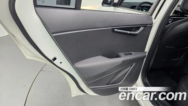 Kia Niro The All New Niro Prestige — Фото автомобиля 25