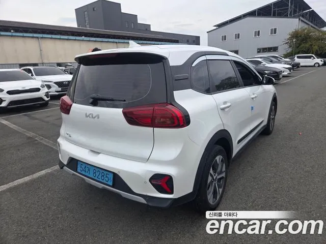 Kia Niro — Фото автомобиля 3