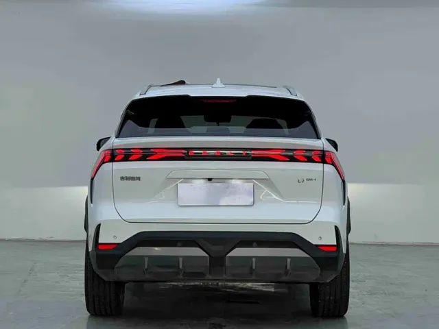 Geely Galaxy L7 — Фото автомобиля 3