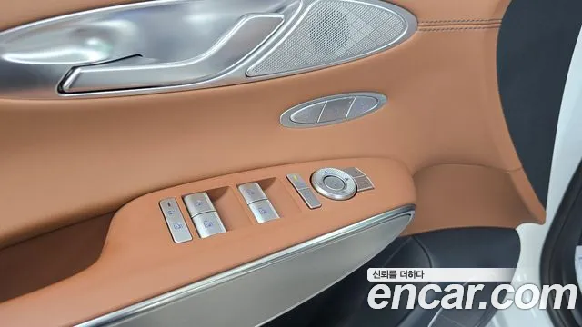 Genesis GV70 2.5T Бензин AWD — Фото автомобиля 25